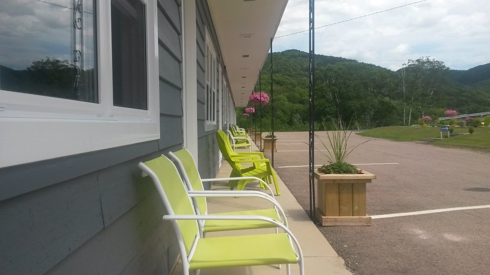 Cornerstone Motel Chéticamp Kültér fotó
